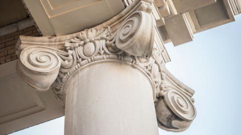 courthouse column