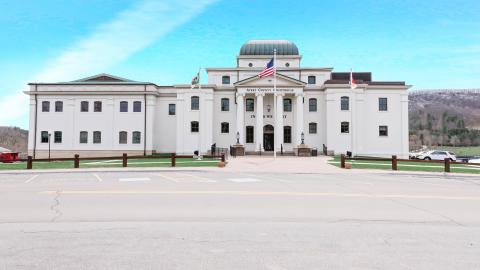 Avery County Courthouse